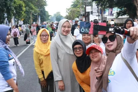 CFD di Jalan A Yani Banyuwangi Diserbu Ribuan Warga dan Wisatawan, Ada Apa? Foto BeritaJatim.com