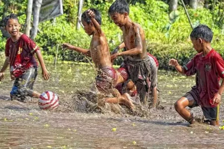 Lomba 17 Agustus Anti Mainstream untuk Anak SD dan TK, Simak 14 Rekomendasinya! Foto BeritaJatim.com