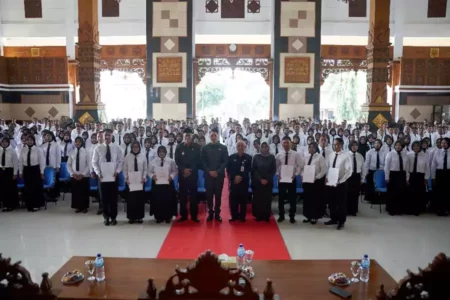 Bupati Tuban Resmi Berikan SK Pengangkatan PPPK Sebanyak 517 Pegawai Foto BeritaJatim.com