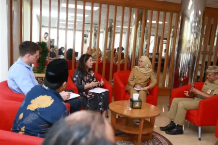 Peneliti Australia Teliti Pola Kemajuan Banyuwangi, Jadi Contoh Model Kebijakan Daerah Foto BeritaJatim.com