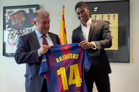 Marcus Rashford Resmi Gabung Barcelona, Gaji Turun demi Mimpi Lama Foto BeritaJatim.com