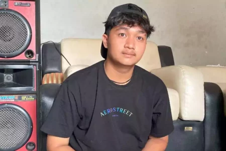 Viral Video Makan Bergizi Gratis Ada Belatung, Siswa SMK Tambakboyo Tegaskan Bukan Diskors Foto BeritaJatim.com