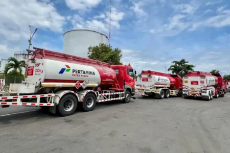 Pertamina Tambah 86 Mobil Tangki, Distribusi BBM Jember Dialihkan dari Surabaya dan Malang Foto BeritaJatim.com