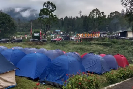 Disparbudpora Bondowoso Akui PAD dari Wisata Ijen Minim, Hanya dari Kelola Parkir Foto BeritaJatim.com