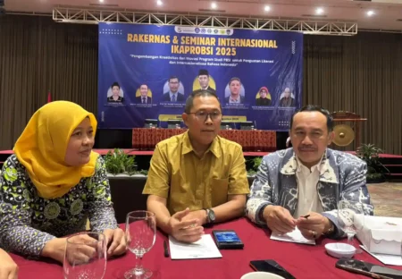 Teguhkan Kedaulatan Bahasa, Seminar Internasional IKAPROBSI di Malang Utamakan Bahasa Indonesia Foto BeritaJatim.com