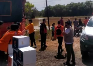 Tiga Desa di Sampang Terendam Banjir, Ini Penyebab dan Dampaknya Foto BeritaJatim.com
