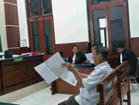 Suami Lisa Rahmat Akhirnya Bersaksi, Buka Fakta Baru Kasus Nenek Soeskah Foto BeritaJatim.com