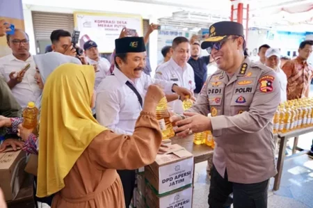 Pasar Murah Polri di Malang: Wujud Kepedulian dalam Menghadapi Inflasi Foto BeritaJatim.com