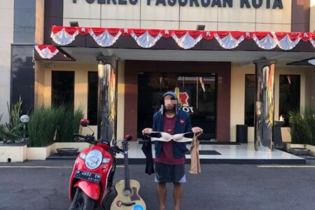 Terekam CCTV Curi Celana Dalam, Pria Asal Pasuruan Diringkus Polisi Foto BeritaJatim.com