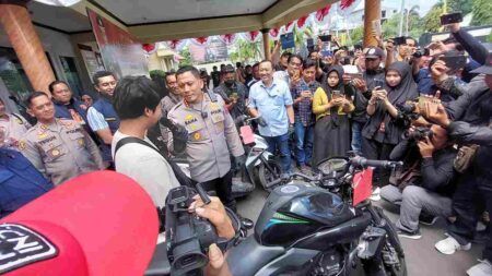 Curanmor Unik di Banyuwangi: Gasak 8 Motor Hanya Bermodal Kunci Asli Foto BeritaJatim.com