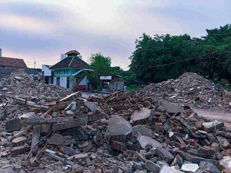 Eksekusi Taman Pelangi Tuntas Agustus, Flyover Ratusan Miliar Dibangun 2026 Foto BeritaJatim.com