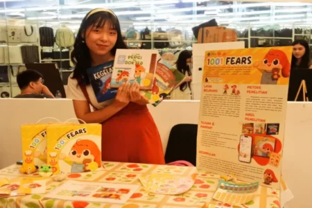 Adiwarna 2025: Ubah Rasa Takut Mahasiswa Jadi Mekar Kreativitas Foto BeritaJatim.com