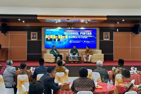 MK dan Unesa Teken MoU, Kolaborasi untuk Sosialisasikan Konstitusi Foto BeritaJatim.com