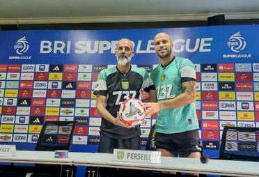 Pelatih Persebaya Percaya Diri Hadapi Laga Awal Melawan PSIM Foto BeritaJatim.com