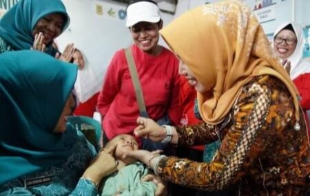 Bulan Vitamin A, Wali Kota Mojokerto Terjun Langsung ke Posyandu ILP Foto BeritaJatim.com