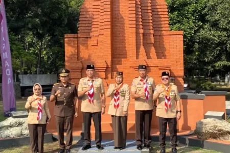 Apel Hari Pramuka ke-64, Gubernur Khofifah Resmikan Candi Ujung Galuh dan Ingatkan Pentingnya Jiwa Nasionalis Foto BeritaJatim.com