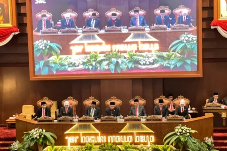 DPRD Jatim Gelar Paripurna Istimewa Dengar Pidato Kenegaraan Presiden Prabowo Foto BeritaJatim.com