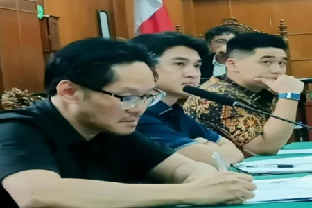 Sidang Gugatan Nany Widjaja Vs Jawa Pos dan Dahlan Iskan Hadirkan Ahli Kenotariatan Foto BeritaJatim.com
