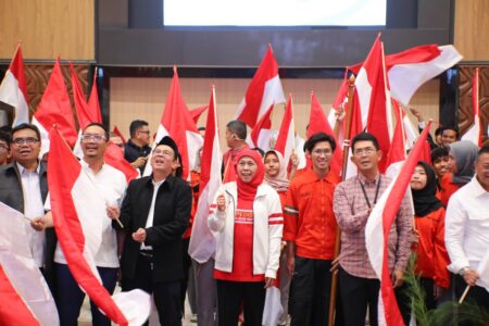 Wanala Unair Bergabung Tim Ekspedisi 80 Arjuno, Khofifah: Ingat Wejangan Sunan Kalijaga Foto BeritaJatim.com