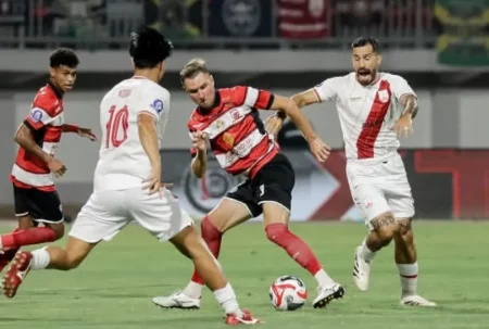 PREVIEW: Madura United Target Menang, Persis Solo Siap Bangkit Foto BeritaJatim.com