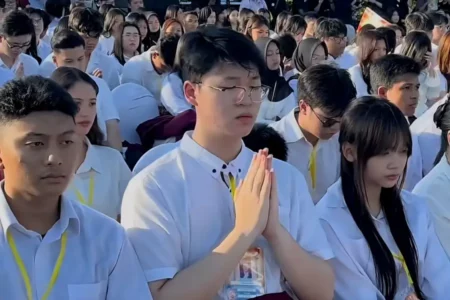 Doa Lima Agama Iringi Penutupan Ospek di Universitas Ciputra Surabaya Foto BeritaJatim.com