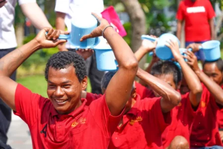 ODGJ di Liponsos Keputih Meriahkan HUT ke-80 RI dengan Lomba dan Peragaan Busana Foto BeritaJatim.com