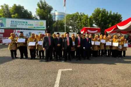 Yarsis Bagikan Emas Rp1,7 Miliar untuk Pegawai di HUT ke-80 RI Foto BeritaJatim.com