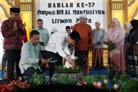 Wagub Jatim dan Wawali Kediri Resmikan Aula KH Imam Yahya Mahrus di Ponpes Al Mahrusiyah III Foto BeritaJatim.com