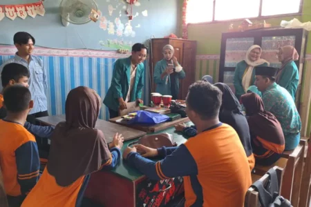 Dosen Unisda Lamongan Terapkan Media Multisensorik untuk Siswa Tunanetra Foto BeritaJatim.com