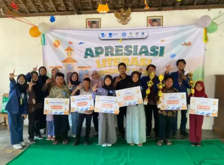 Apresiasi Literasi Desa Cepoko: KKN ITS Tingkatkan Literasi Anak di Nganjuk Foto BeritaJatim.com