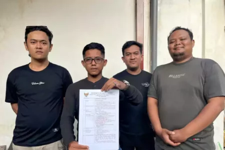 DPRD Kota Kediri Desak Monumen KA dan Lahan Parkir Stasiun Dibongkar, Fasum Harus Dikembalikan Foto BeritaJatim.com