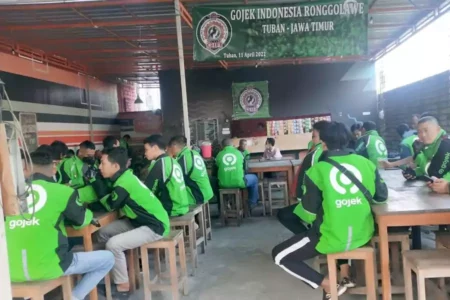Komunitas Ojol di Tuban Bakal Geruduk Polres Tuban untuk Affan yang Tewas Digilas Rantis Brimob Foto BeritaJatim.com