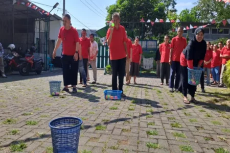 Inisiatif Dietnyaman: Bendera Harapan di Panti Wreda Karya Asih Lawang Malang Foto BeritaJatim.com