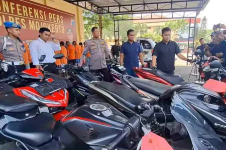 Beraksi di Empat TKP Berbeda, Enam Komplotan Curanmor Diamankan Polres Mojokerto Foto BeritaJatim.com