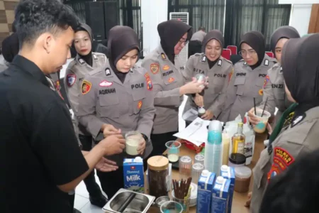 Polres Magetan Latih Polwan dan Bhayangkari Jadi Barista untuk Promosikan Kopi Lokal Foto BeritaJatim.com