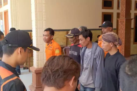 Tiga Hari Hilang di Sungai Brantas Tulungagung, Pria Asal Kediri Ditemukan Selamat tapi Linglung Foto BeritaJatim.com