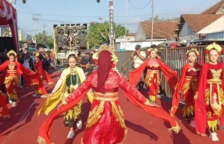 Bandung Carnival Season 3 Meriahkan HUT RI ke-80 dengan 17 ‘Sound Horeg’ di Jombang Foto BeritaJatim.com