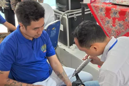 HUT RI ke-80, Rutan Sampang Gelar Hapus Tato Gratis dan Usulkan 137 Napi Terima Remisi Foto BeritaJatim.com