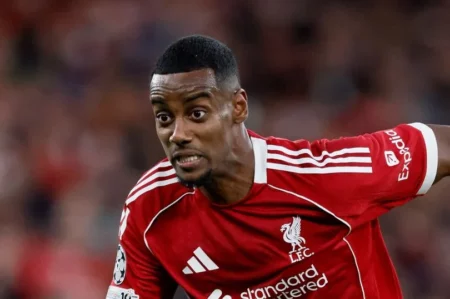 Debut Main Nyaris Sejam, Fisik Alexander Isak Mendekati 100 Persen Foto BeritaJatim.com