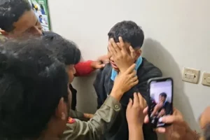 Pemuda Pembawa Bom Molotov di Kota Malang Jadi Tersangka Terancam 20 Tahun Penjara Foto BeritaJatim.com