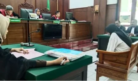 Aniaya Dokter, Norliyanti Dituntut 2 Tahun Penjara Foto BeritaJatim.com