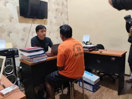 Kepala Dusun di Bangkalan Ditangkap Saat Keliling Jualan Sabu Foto BeritaJatim.com