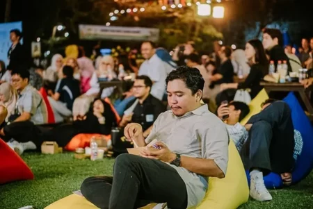 Musik, Kuliner, dan Kenangan: Gig on The Green 2025 Menyatukan Alumni Australia di Surabaya Foto BeritaJatim.com
