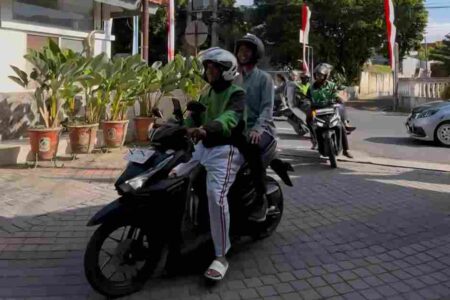 ASN Naik Ojol Setiap Jumat, Grab Beri Diskon Khusus untuk Warga Banyuwangi Foto BeritaJatim.com