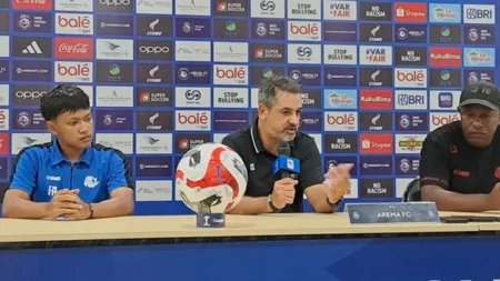 Lawan Persib, Arema FC Siap Hadapi Ujian Berat di Kandang Foto BeritaJatim.com