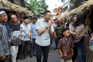 Pawai Budaya dan Karnaval Sepanjang Agustus Diapresiasi Wali Kota Malang: Rawat Kearifan Lokal Foto BeritaJatim.com