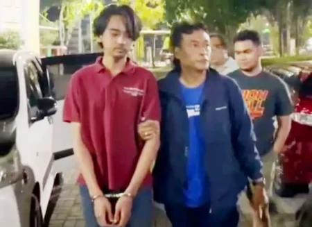 Polisi Tangkap Pelaku Penggelapan Motor di Gresik Foto BeritaJatim.com