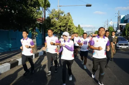 Kota Kediri MAPAN Color Run Meriahkan Hari Jadi ke-1.146 dengan Semangat Kebersamaan Foto BeritaJatim.com