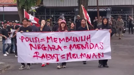 Didemo, Ketua Bapemperda DPRD Jember Berdebat dengan Mahasiswa Soal Perda Foto BeritaJatim.com