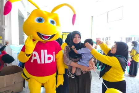 Alfamart dan Zwitsal Lanjutkan Program “Sahabat Posyandu” di Kediri Foto BeritaJatim.com